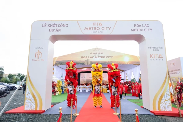 Chụp ảnh sự kiện khởi công Hòa Lạc Metro